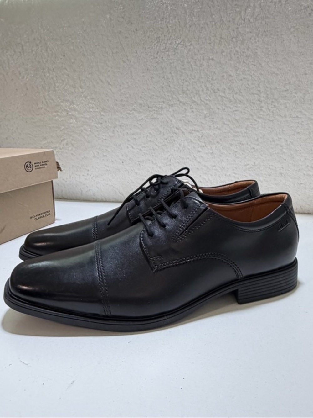 Clarks Tilden Cap Black Leather Oxford Dress Shoes Mens 10 Wide NIB